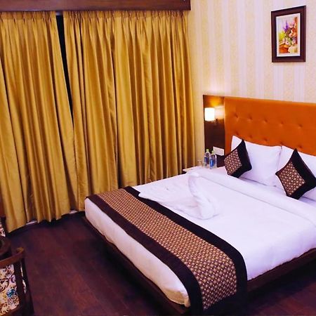 Hotel Citi Inn Grande Zirakpur ภายนอก รูปภาพ