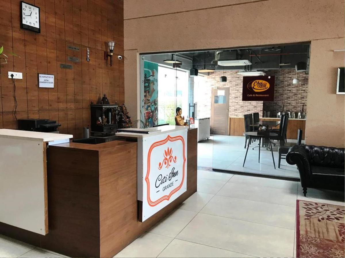 Hotel Citi Inn Grande Zirakpur ภายนอก รูปภาพ