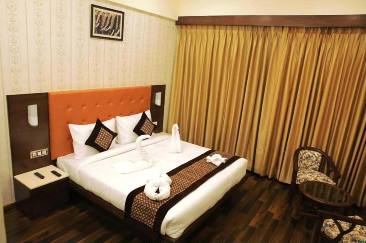 Hotel Citi Inn Grande Zirakpur ภายนอก รูปภาพ