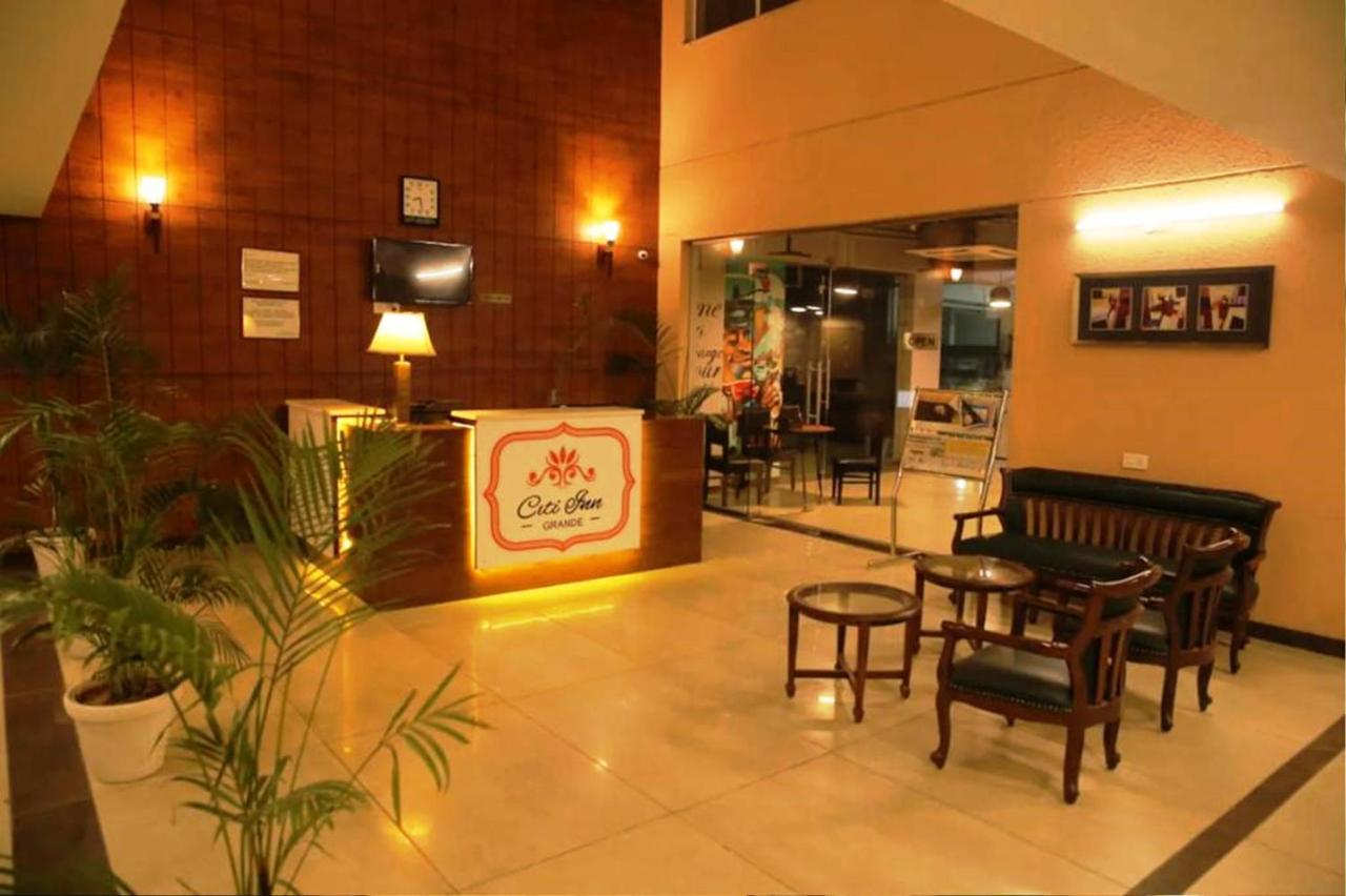 Hotel Citi Inn Grande Zirakpur ภายนอก รูปภาพ
