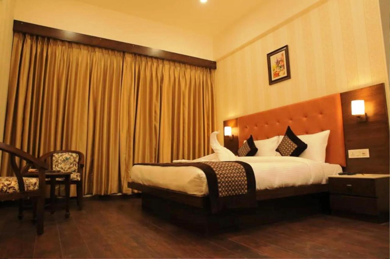 Hotel Citi Inn Grande Zirakpur ภายนอก รูปภาพ