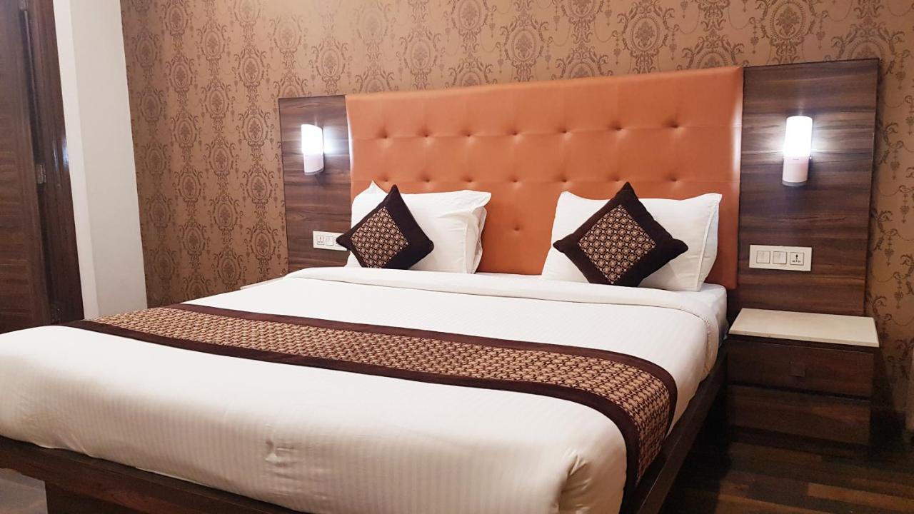 Hotel Citi Inn Grande Zirakpur ภายนอก รูปภาพ