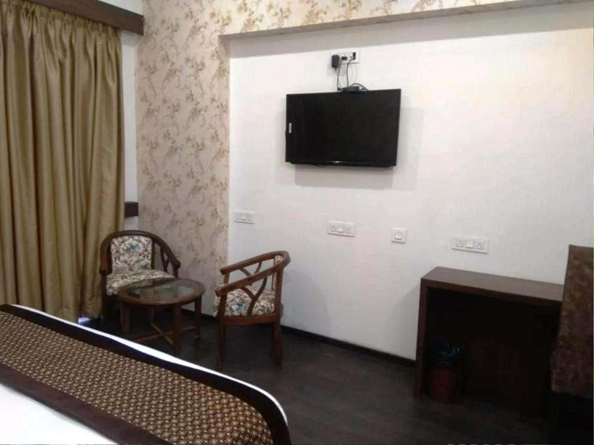 Hotel Citi Inn Grande Zirakpur ภายนอก รูปภาพ