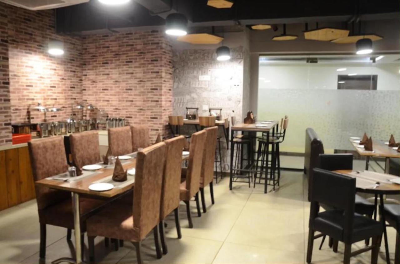 Hotel Citi Inn Grande Zirakpur ภายนอก รูปภาพ